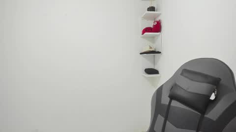 Snapshot of masteralda09 chatting on 11/05/25, 04:29 Alpha junior online show from 11/05/25, 04:29