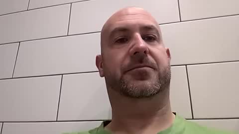 Snapshot of masterclass69er chatting on 11/18/25, 09:14 Bob online show from 11/18/25, 09:14