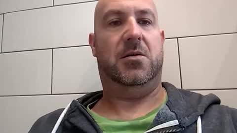 Snapshot of masterclass69er chatting on 12/16/25, 10:42 Bob online show from 12/16/25, 10:42