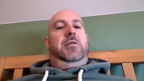 Snapshot of masterclass69er chatting on 04/07/26, 08:59 Bob online show from 04/07/26, 08:59