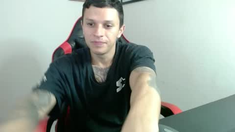 Snapshot of masterdave7 chatting on 11/12/25, 07:03 Dave online show from 11/12/25, 07:03