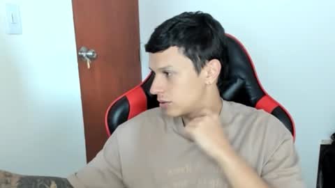 Snapshot of masterdave7 chatting on 01/18/26, 01:15 Dave online show from 01/18/26, 01:15