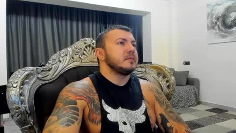 Snapshot of masterdevil11 chatting on 11/05/25, 07:03 Jocker online show from 11/05/25, 07:03