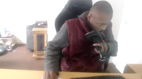Snapshot of masterdomfuck chatting on 05/29/26, 04:05 Masterdomfuck online show from 05/29/26, 04:05