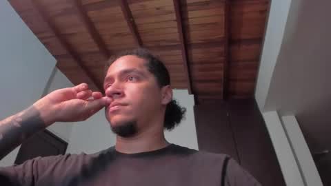 Juan Independent Model online show from 03/10/25, 12:18