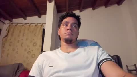Juan Independent Model online show from 06/26/26, 01:43
