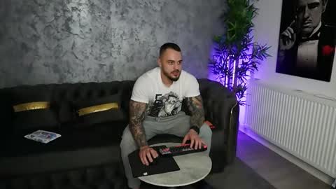 Snapshot of masterkingmuscle chatting on 03/13/26, 08:37 masterkingmuscle online show from 03/13/26, 08:37