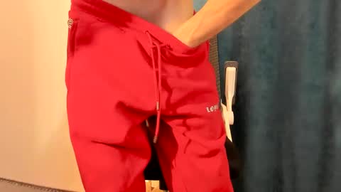 Snapshot of mastermiko chatting on 12/05/24, 08:33 Silly Rabbit online show from 12/05/24, 08:33