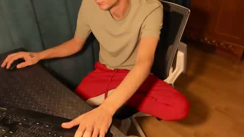 Snapshot of mastermiko chatting on 02/16/26, 05:53 Silly Rabbit online show from 02/16/26, 05:53