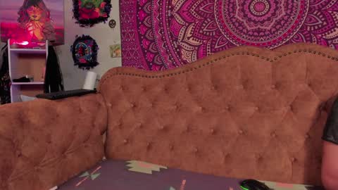 Snapshot of masterr_and_kittyy chatting on 03/16/26, 05:02 online show from 03/16/26, 05:02