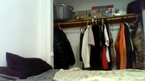 Snapshot of masturbabater111 chatting on 12/19/25, 02:51 masturbabater111 online show from 12/19/25, 02:51