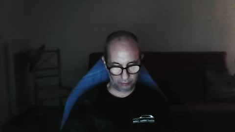 Snapshot of mat11efou chatting on 09/21/25, 12:34 mat11efou online show from 09/21/25, 12:34