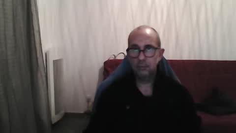 Snapshot of mat11efou chatting on 10/17/25, 06:32 mat11efou online show from 10/17/25, 06:32