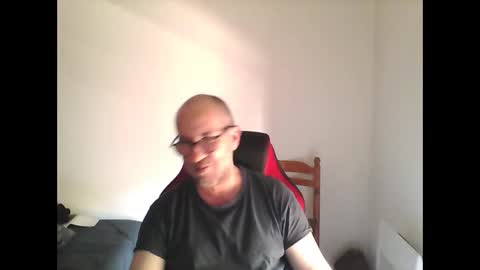 Snapshot of mat11efou chatting on 04/14/26, 12:22 mat11efou online show from 04/14/26, 12:22