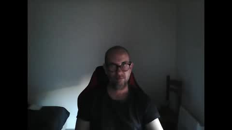 Snapshot of mat11efou chatting on 04/15/26, 05:58 mat11efou online show from 04/15/26, 05:58