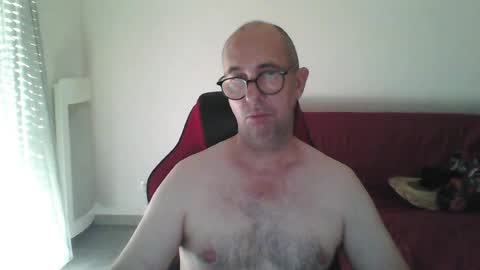 Snapshot of mat11efou chatting on 07/23/26, 05:33 mat11efou online show from 07/23/26, 05:33
