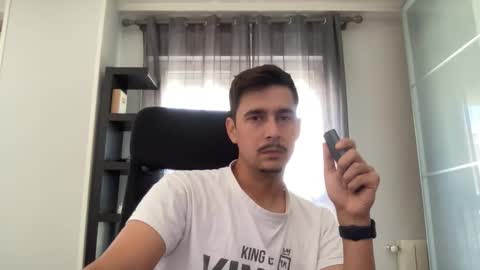 Snapshot of matahavi chatting on 09/23/25, 11:46 Aaron online show from 09/23/25, 11:46