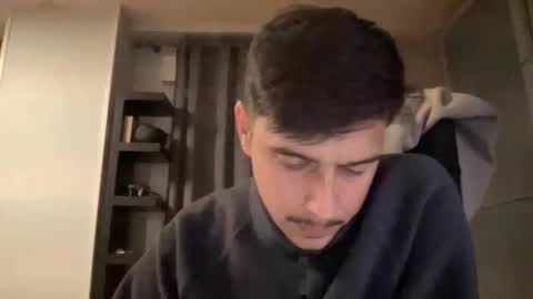 Snapshot of matahavi chatting on 10/27/25, 07:29 Aaron online show from 10/27/25, 07:29