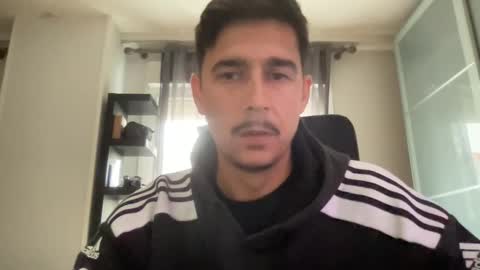 Snapshot of matahavi chatting on 10/29/25, 08:16 Aaron online show from 10/29/25, 08:16