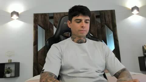 mateo_dilucajs1 online show from 10/05/25, 07:45