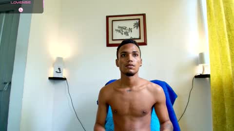 Snapshot of mateo_nick chatting on 02/22/25, 05:35 Mateo and Noah online show from 02/22/25, 05:35