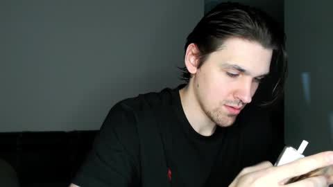 Snapshot of mateo_zeus chatting on 01/06/26, 03:43 mateo_zeus online show from 01/06/26, 03:43