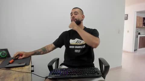 Matheus     online show from 11/28/25, 04:31