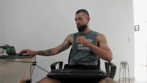 Matheus     online show from 12/19/25, 04:03