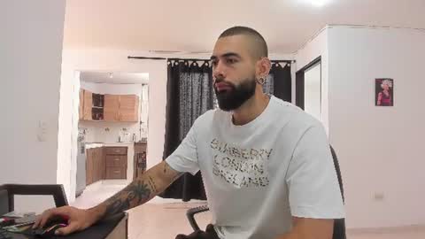Matheus     online show from 06/12/26, 03:44