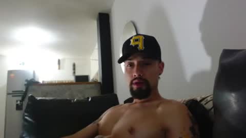 Snapshot of mathew444 chatting on 12/30/24, 10:01 STRURIBE ON INSTAGRAM online show from 12/30/24, 10:01