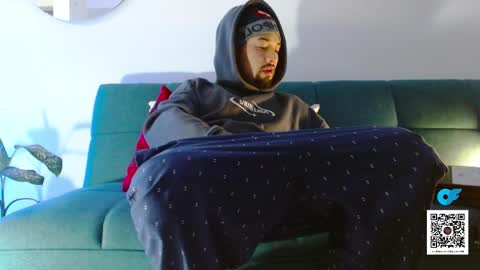 STRURIBE ON INSTAGRAM online show from 11/17/25, 06:30