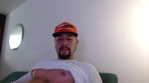 Snapshot of mathew444 chatting on 03/04/26, 10:54 STRURIBE ON INSTAGRAM online show from 03/04/26, 10:54