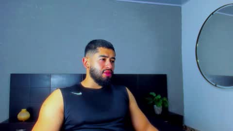 Snapshot of mathew_flintt chatting on 10/31/25, 09:49 Mathew Flintt online show from 10/31/25, 09:49