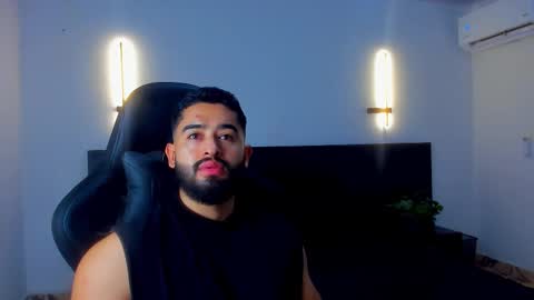 Snapshot of mathew_flintt chatting on 03/27/26, 01:33 Mathew Flintt online show from 03/27/26, 01:33