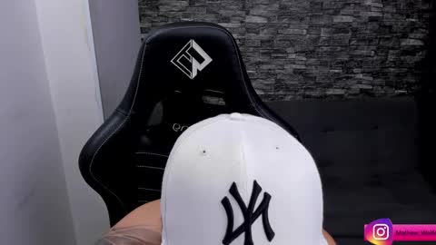 Mathew Independent model online show from 12/18/25, 06:58