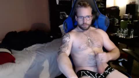 Snapshot of mathieu6606 chatting on 12/16/24, 10:50 Math online show from 12/16/24, 10:50