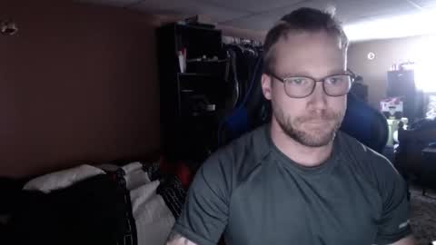 Snapshot of mathieu6606 chatting on 01/03/25, 04:27 Math online show from 01/03/25, 04:27