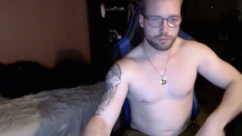 Snapshot of mathieu6606 chatting on 01/05/25, 12:20 Math online show from 01/05/25, 12:20