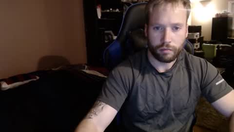 Snapshot of mathieu6606 chatting on 01/20/25, 04:21 Math online show from 01/20/25, 04:21