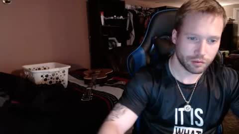 Snapshot of mathieu6606 chatting on 01/23/25, 07:11 Math online show from 01/23/25, 07:11