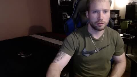 Snapshot of mathieu6606 chatting on 01/24/25, 05:21 Math online show from 01/24/25, 05:21