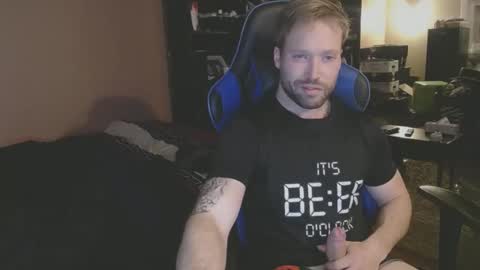 Snapshot of mathieu6606 chatting on 02/15/25, 02:47 Math online show from 02/15/25, 02:47