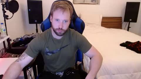 Snapshot of mathieu6606 chatting on 02/02/26, 04:00 Math online show from 02/02/26, 04:00