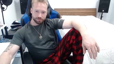 Snapshot of mathieu6606 chatting on 02/15/26, 02:30 Math online show from 02/15/26, 02:30