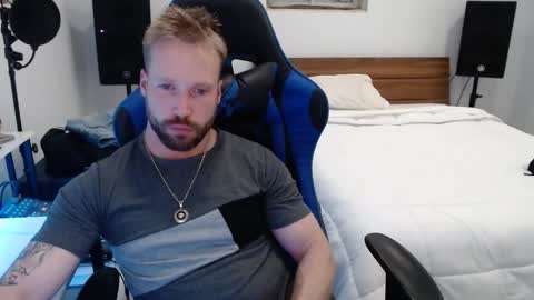 Snapshot of mathieu6606 chatting on 02/21/26, 11:22 Math online show from 02/21/26, 11:22