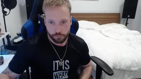 Snapshot of mathieu6606 chatting on 02/28/26, 10:44 Math online show from 02/28/26, 10:44