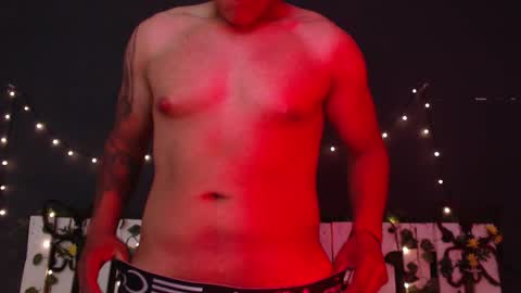 Snapshot of matias_sky chatting on 11/12/25, 02:01 matias_sky online show from 11/12/25, 02:01