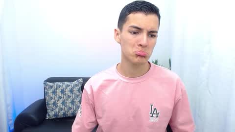 Matias online show from 12/17/25, 02:01