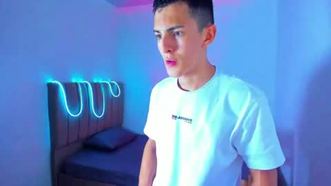 Matias online show from 06/15/26, 07:16