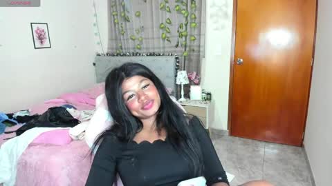 Daniela online show from 04/11/26, 02:16